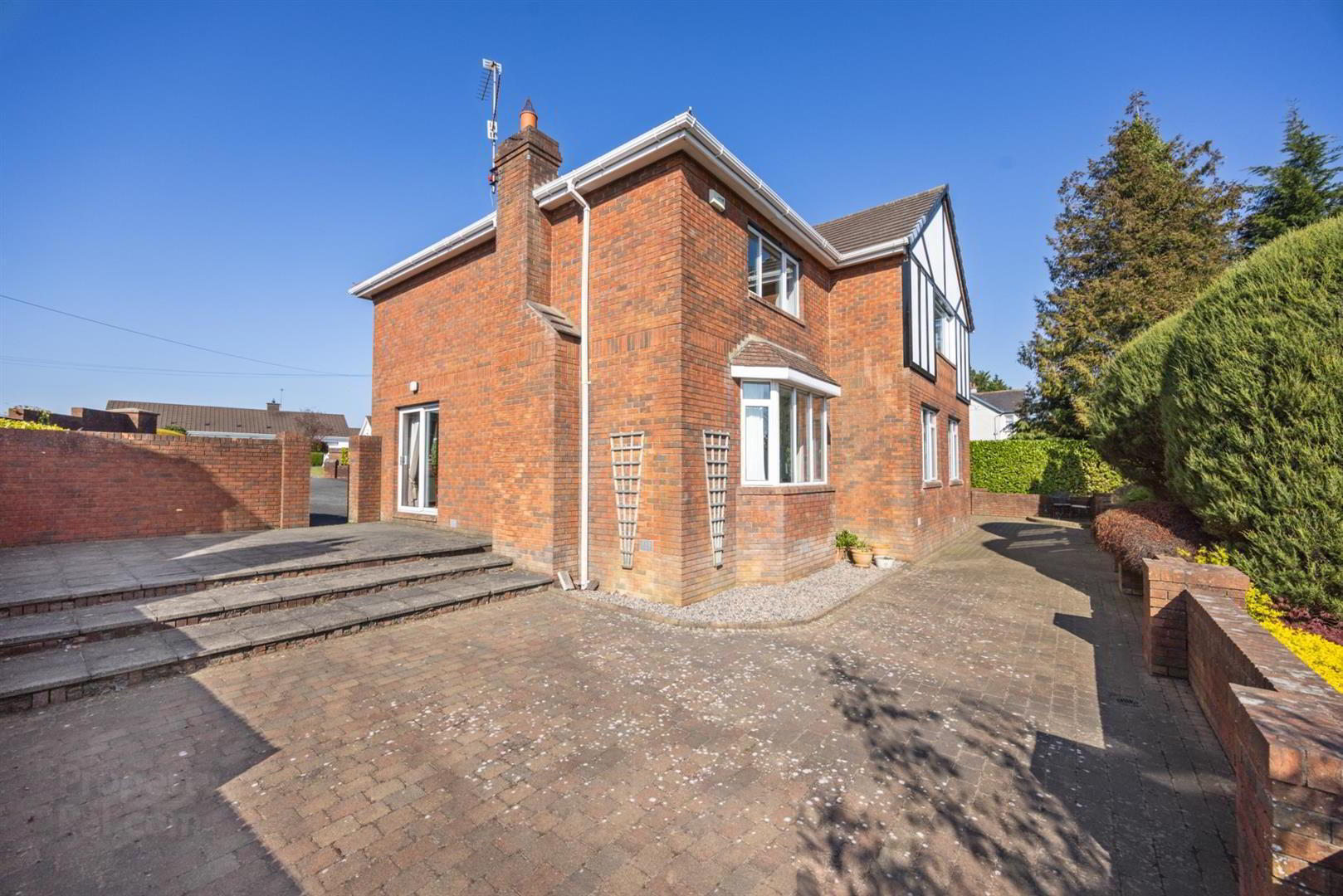 3 Tudor Grove 25 of 29
