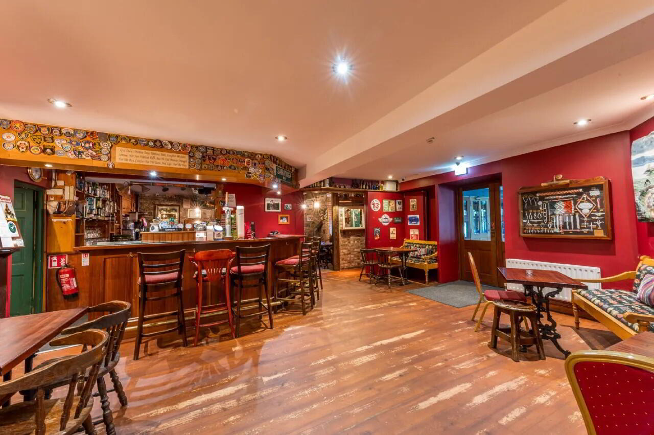 The Saratoga Bar, B&b Accommodation 4 of 38