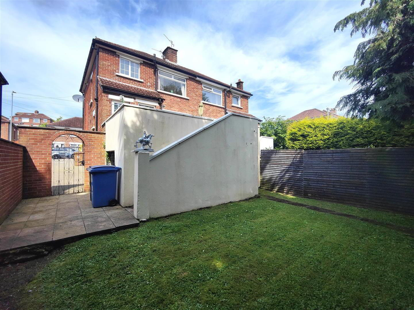 15 Springvale Gardens 27 of 30