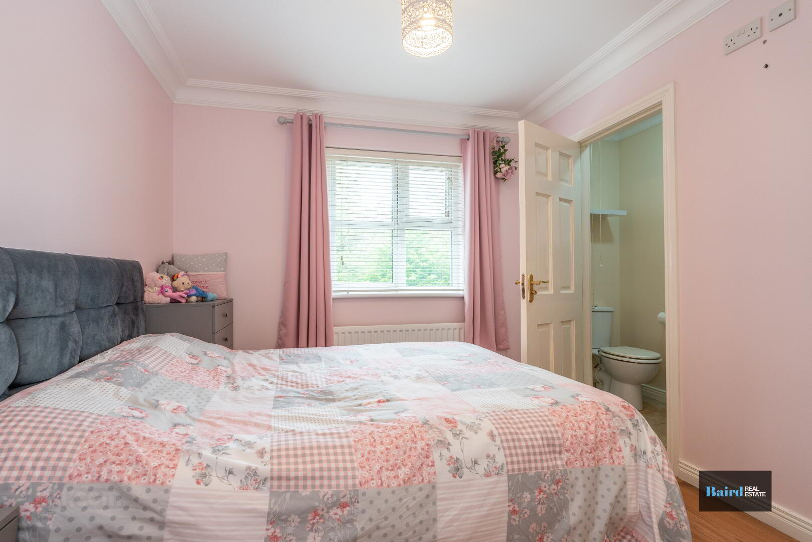 10 Westclare Court 21 of 34