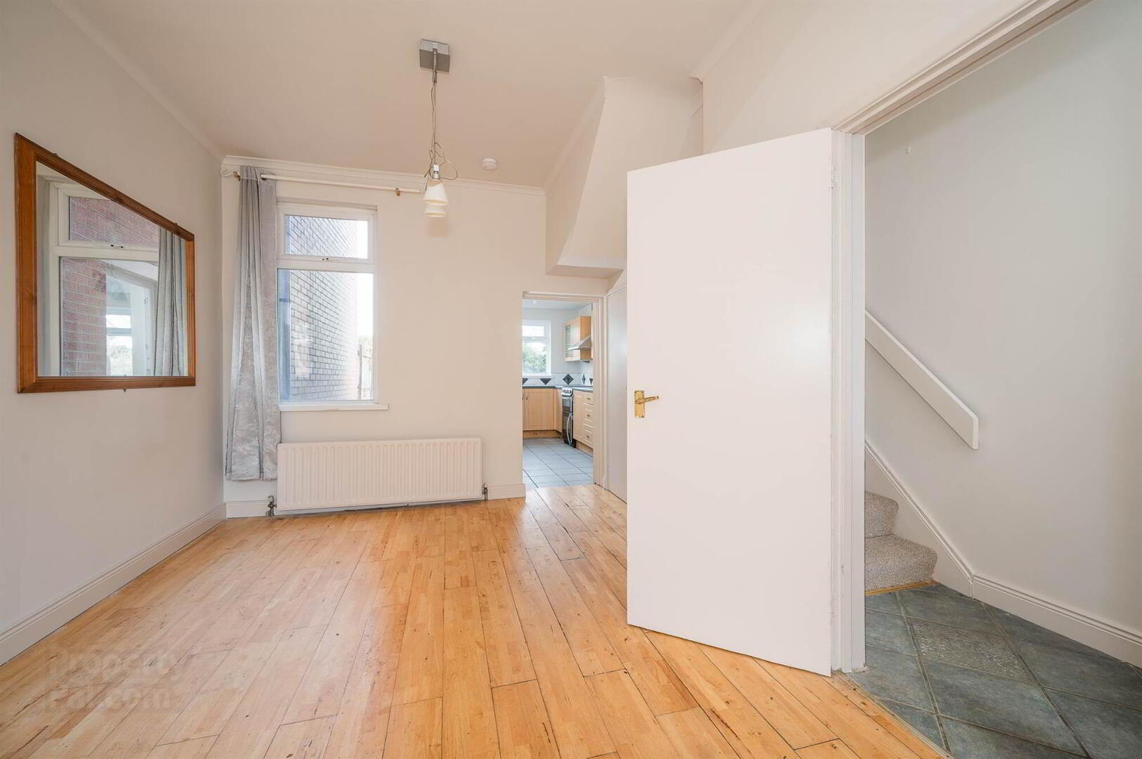 63 Upper Dunmurry Lane 4 of 21