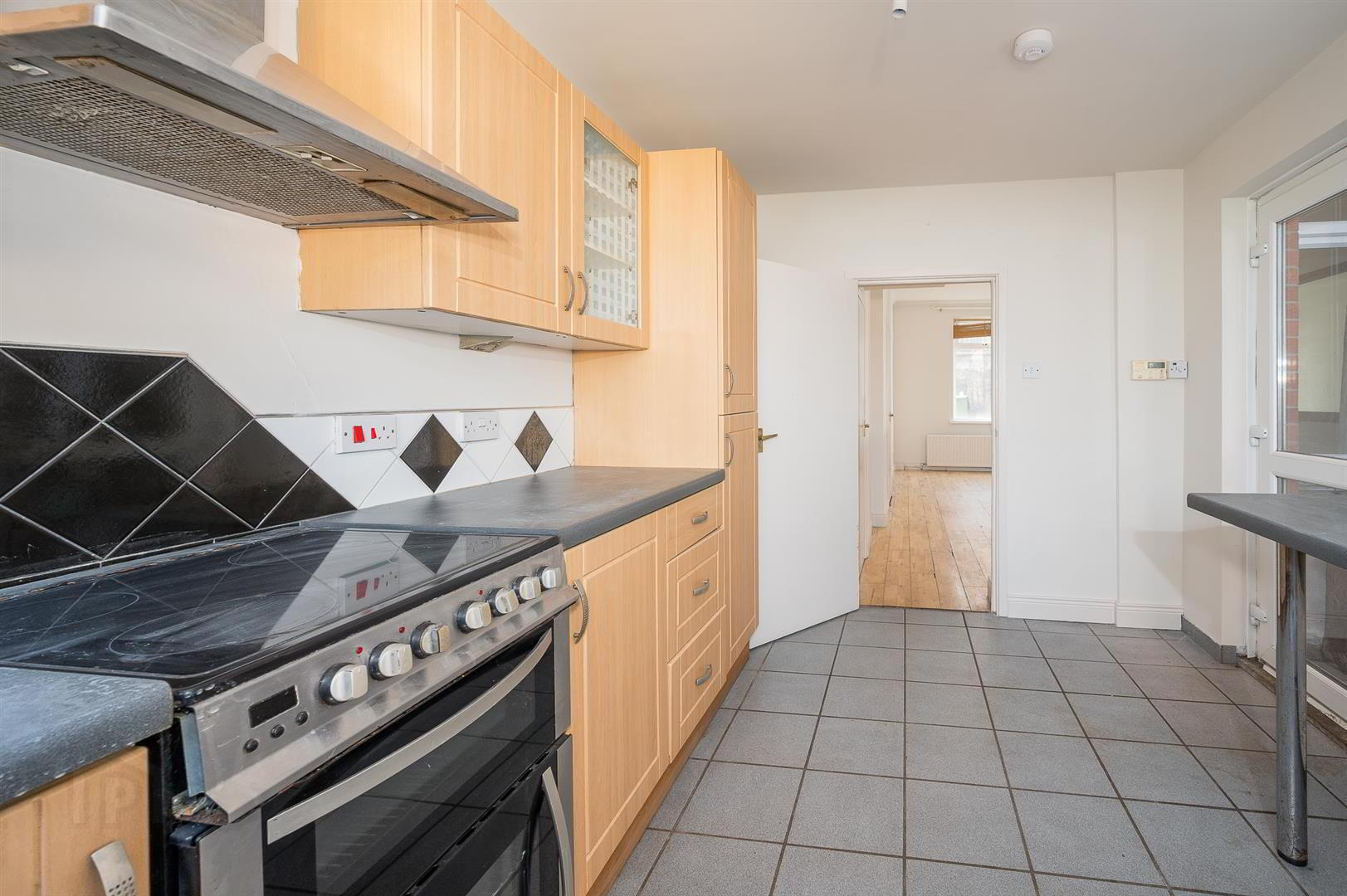 63 Upper Dunmurry Lane 7 of 21