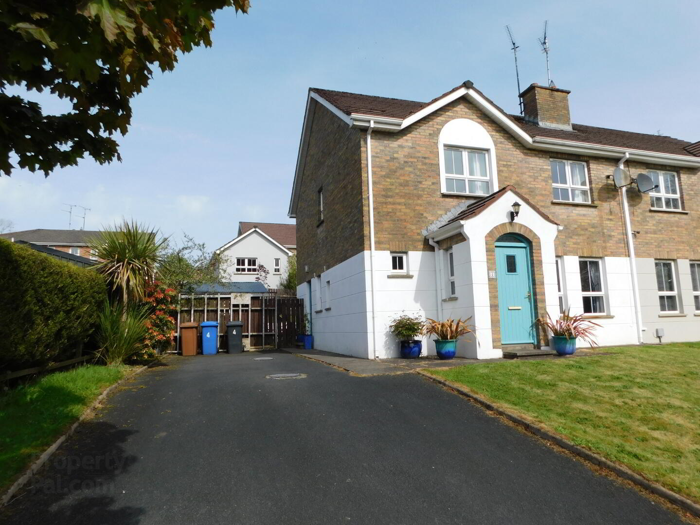 4 Slieveard Grove 1 of 15
