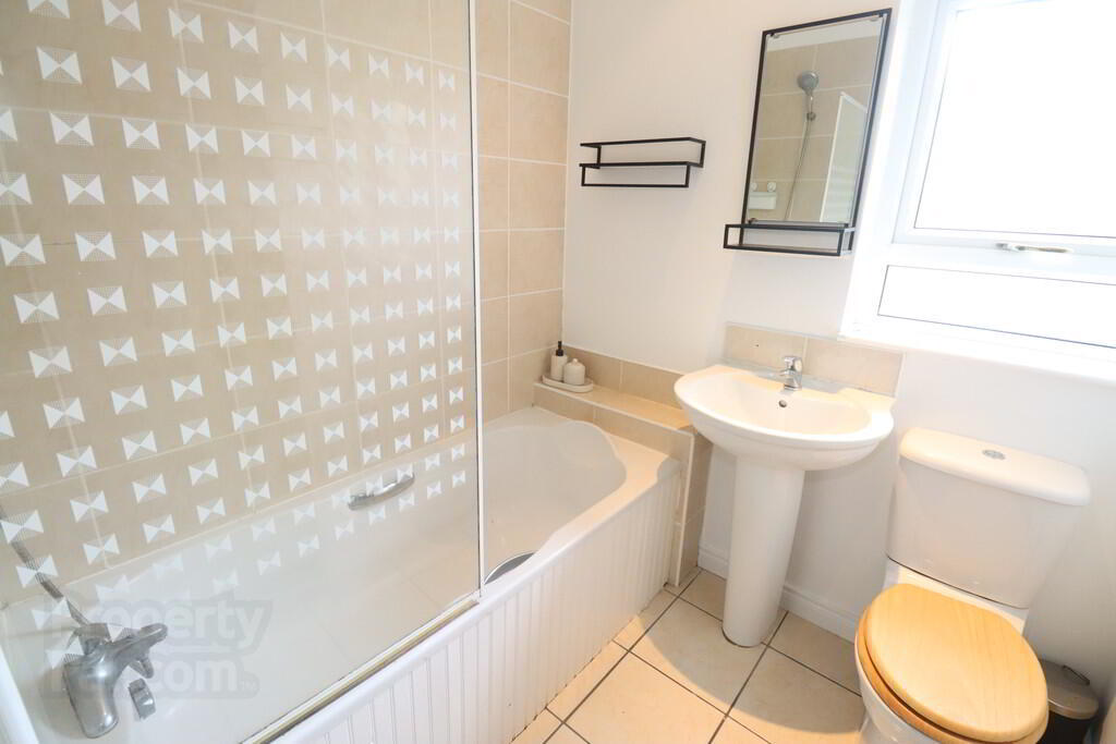 25 Alderley Place 14 of 20