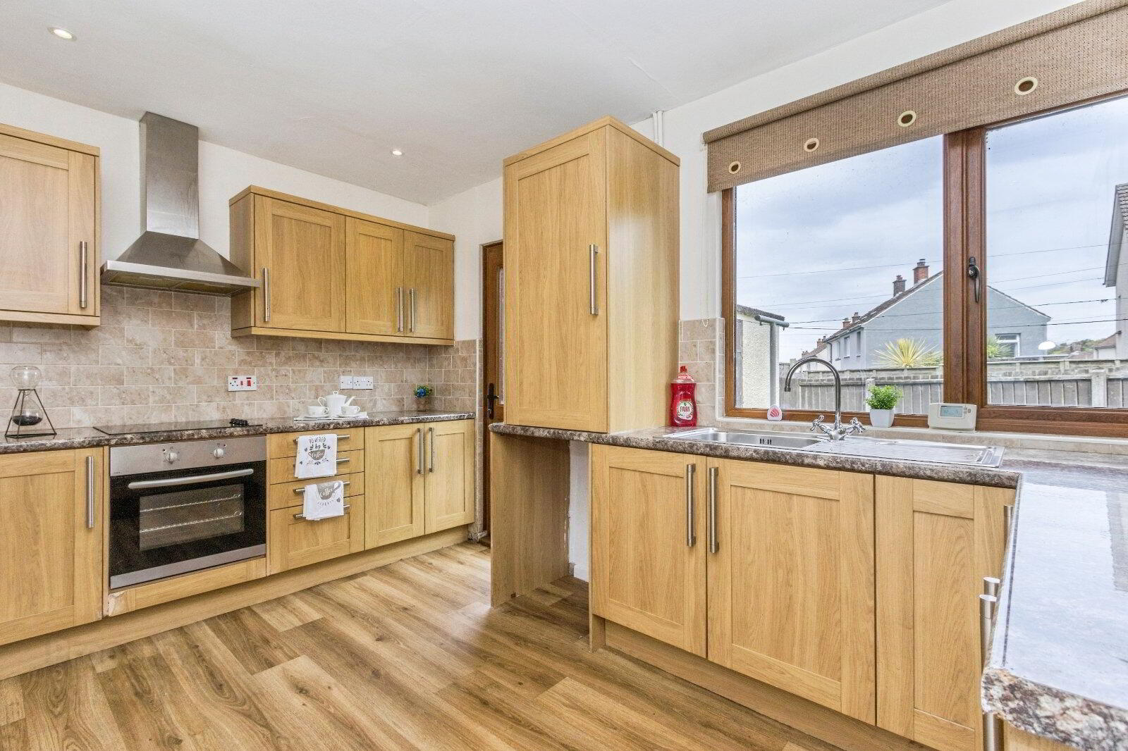 12 Abbots Close 3 of 18
