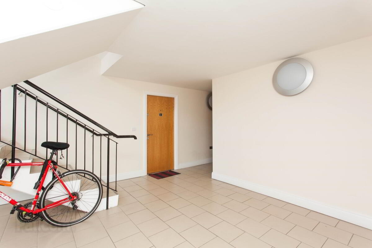 Apartment 4 Park Avenue Mews 6 of 6