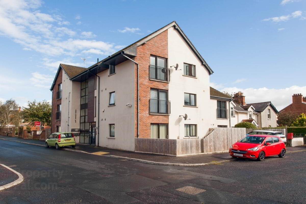 Apartment 4 Park Avenue Mews 1 of 6