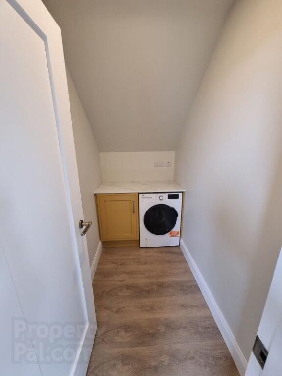 18a Dunygarton Road 4 of 16