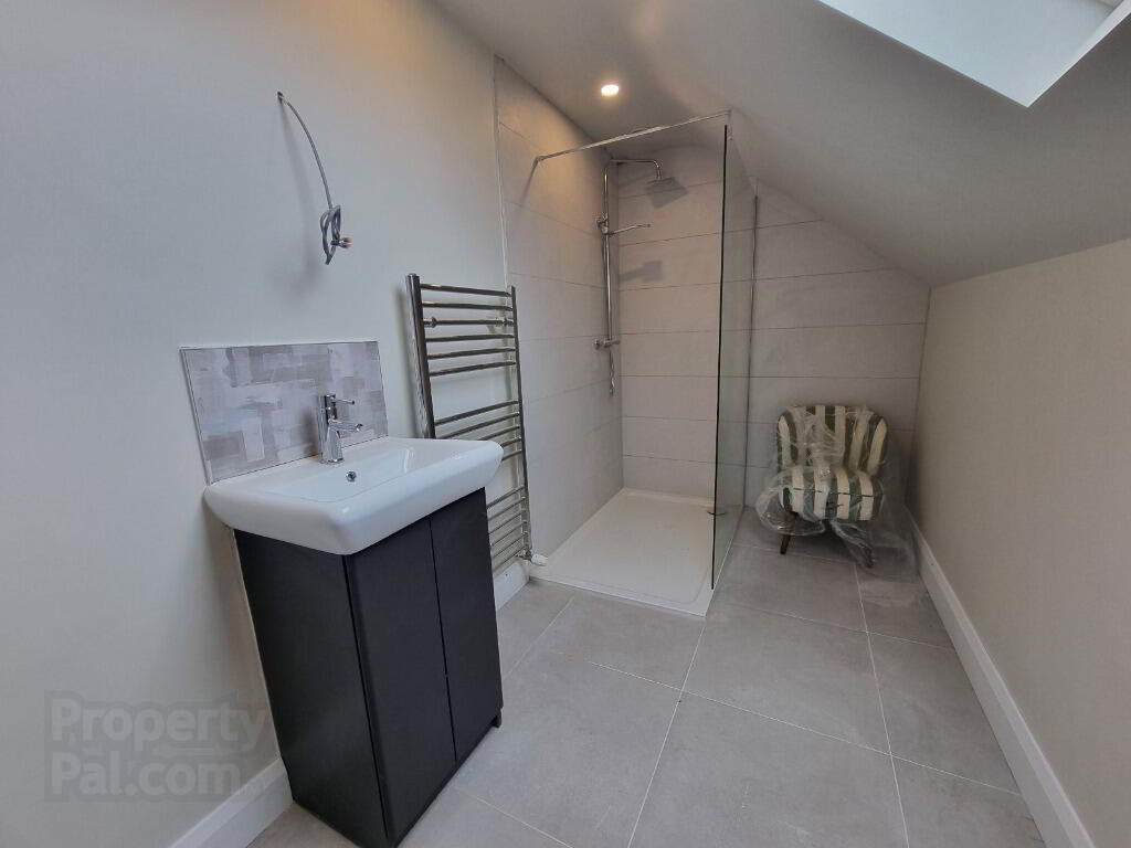 18a Dunygarton Road 15 of 16