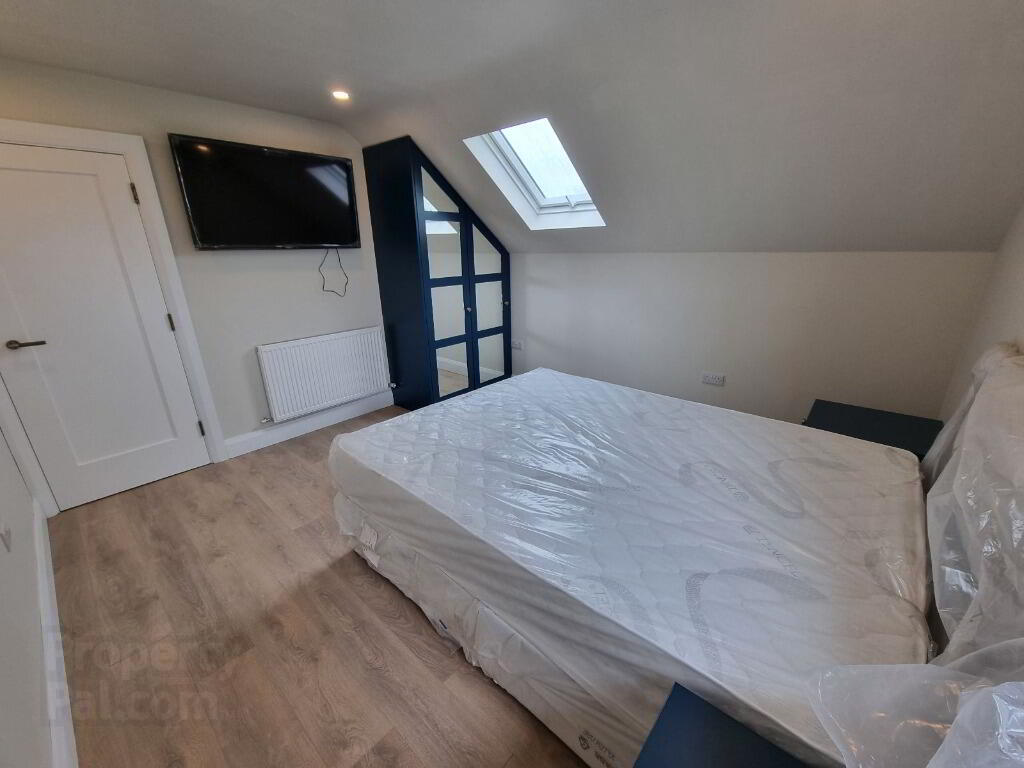 18a Dunygarton Road 12 of 16