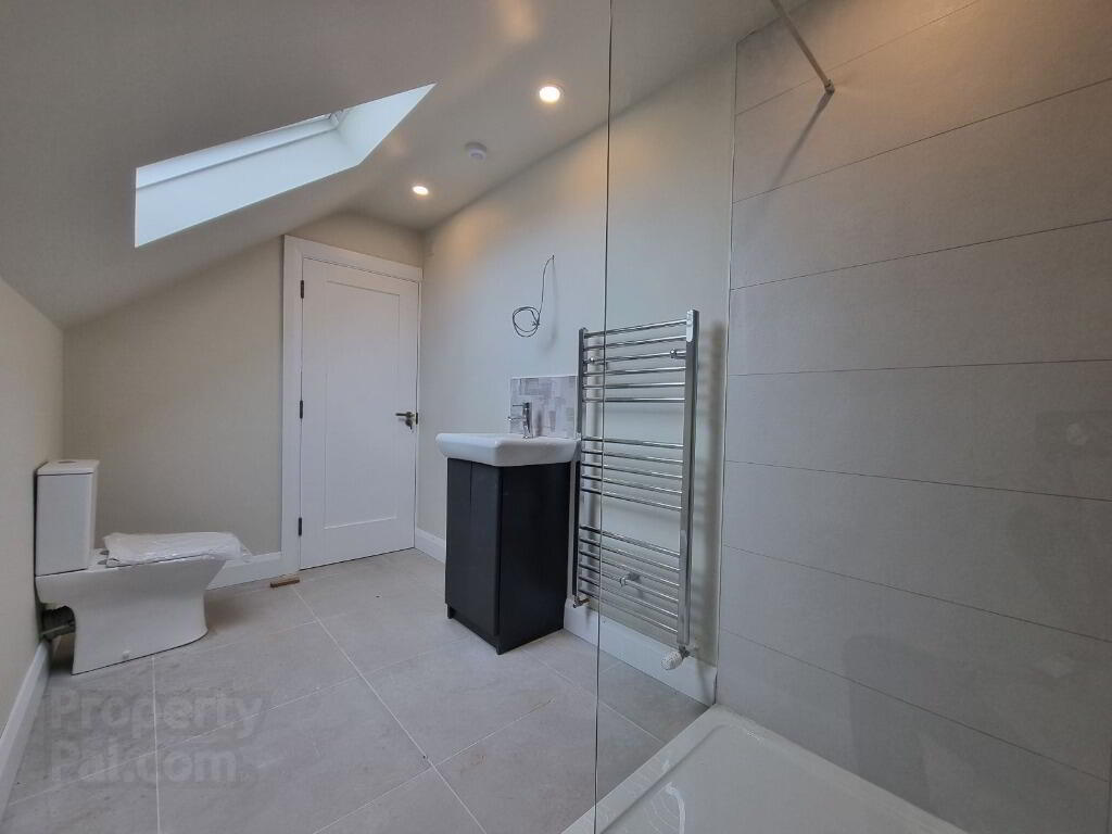 18a Dunygarton Road 16 of 16