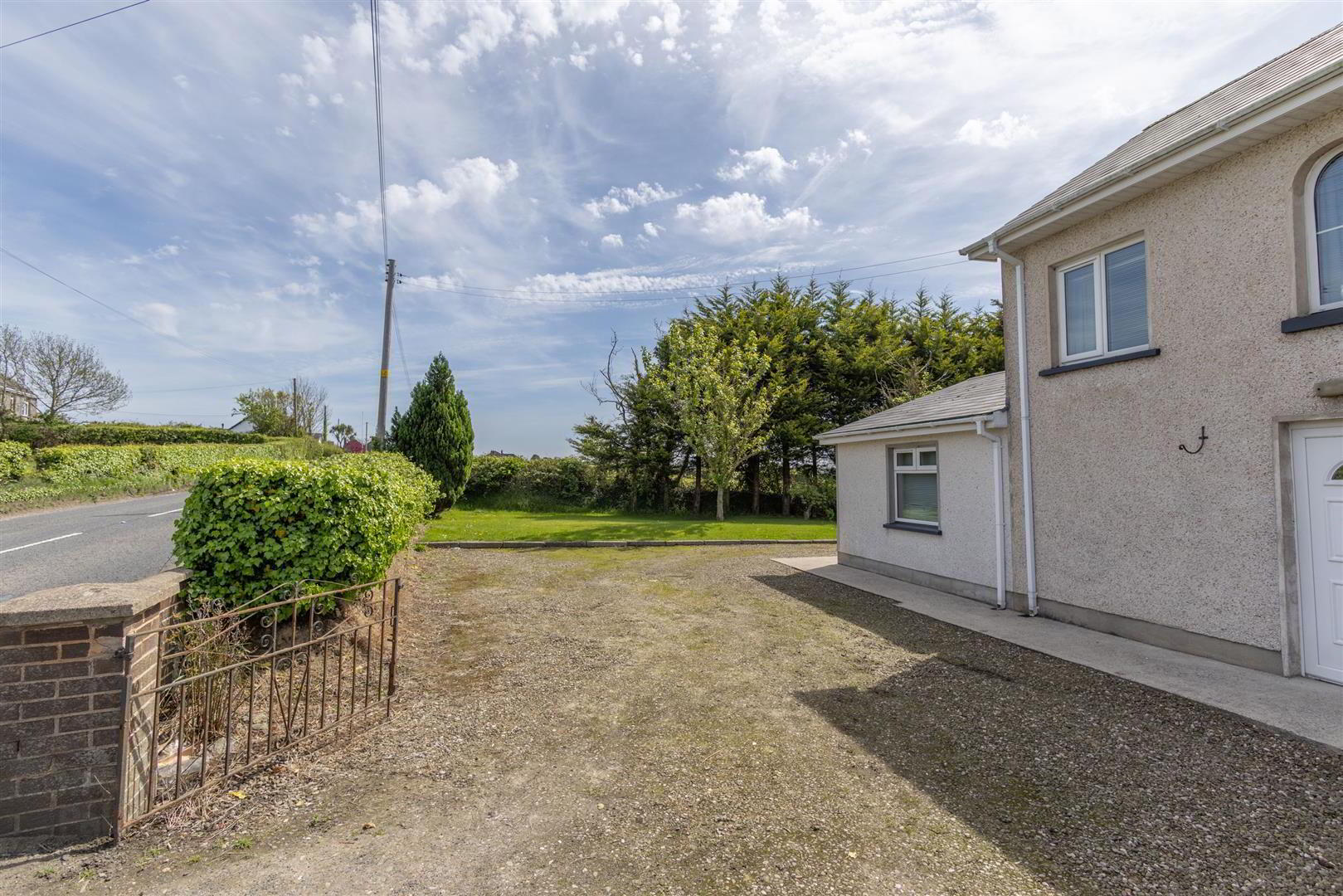 291 Newry Road 2 of 38