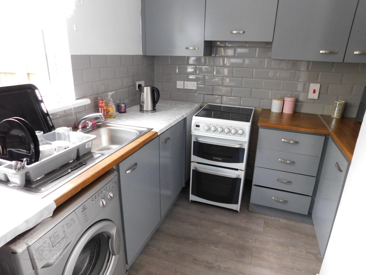 1 Campsie Court 3 of 9