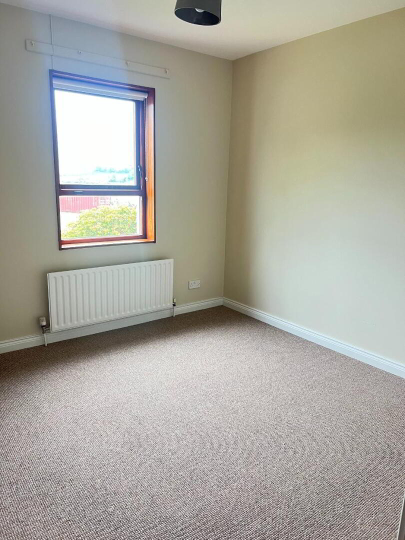 30 Ferryhill Road 8 of 15