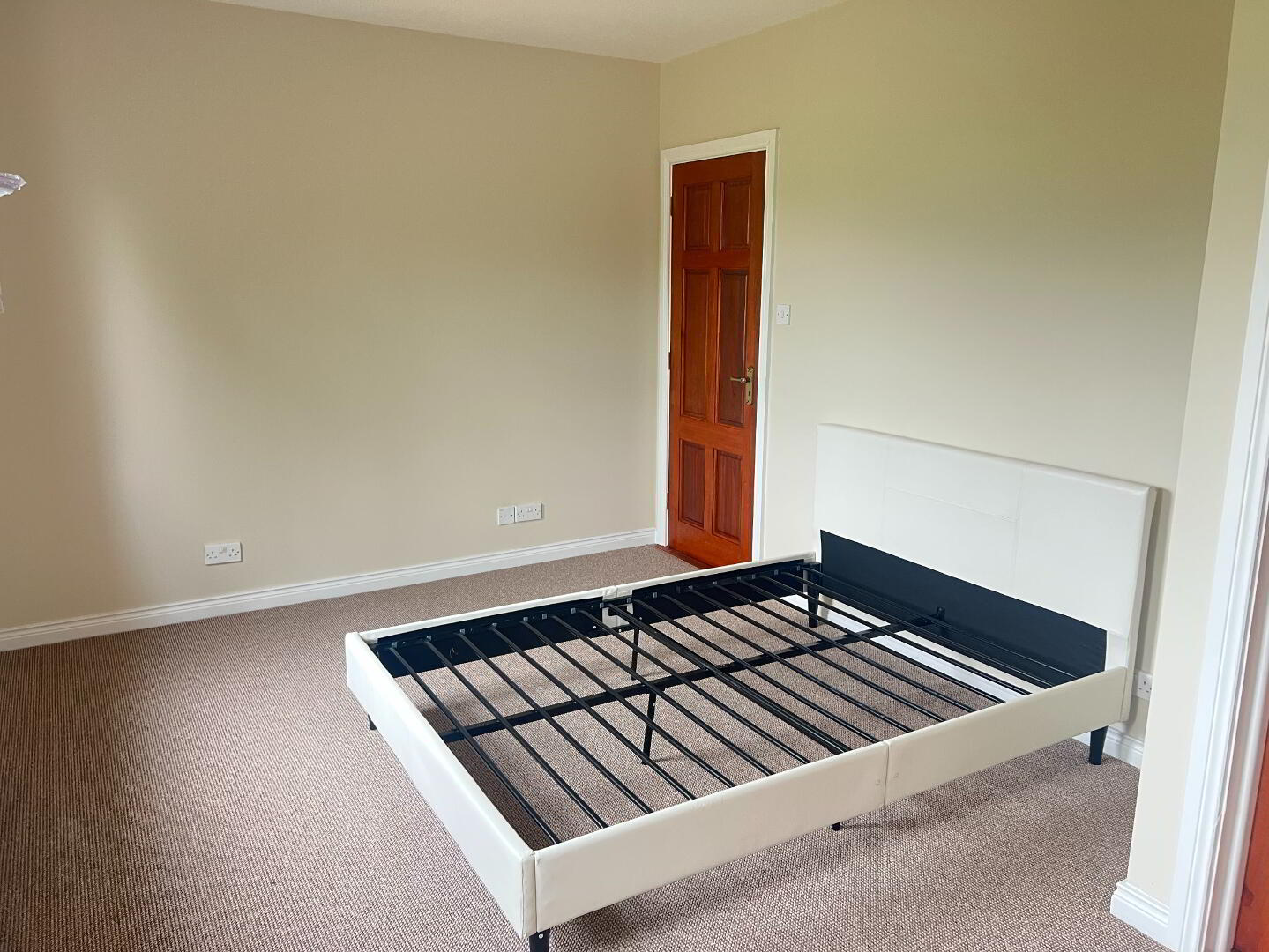 30 Ferryhill Road 11 of 15