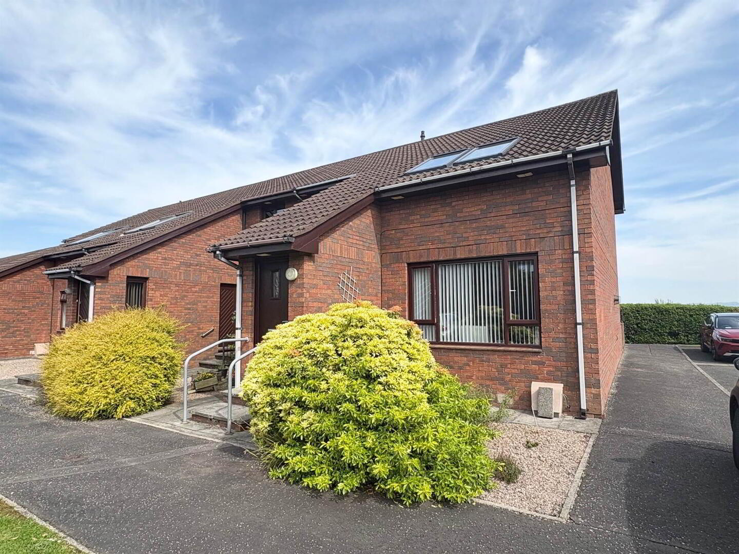 28 Drumkeen Court 1 of 10