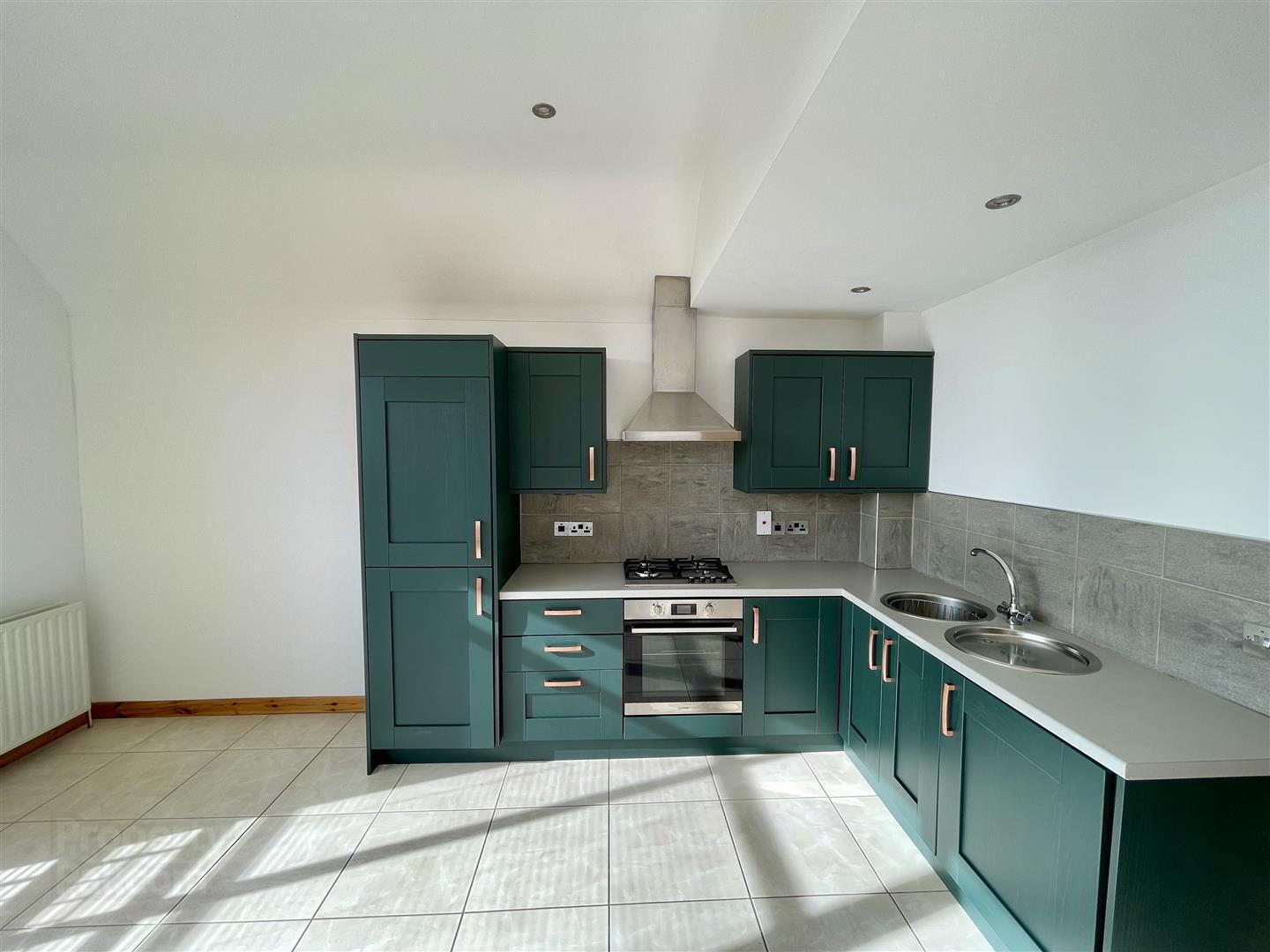 83c Shaftesbury Road 4 of 13