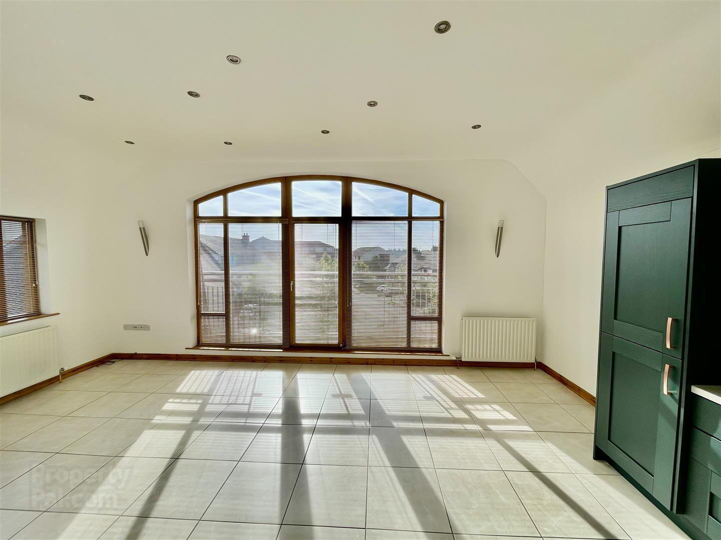 83c Shaftesbury Road 6 of 13