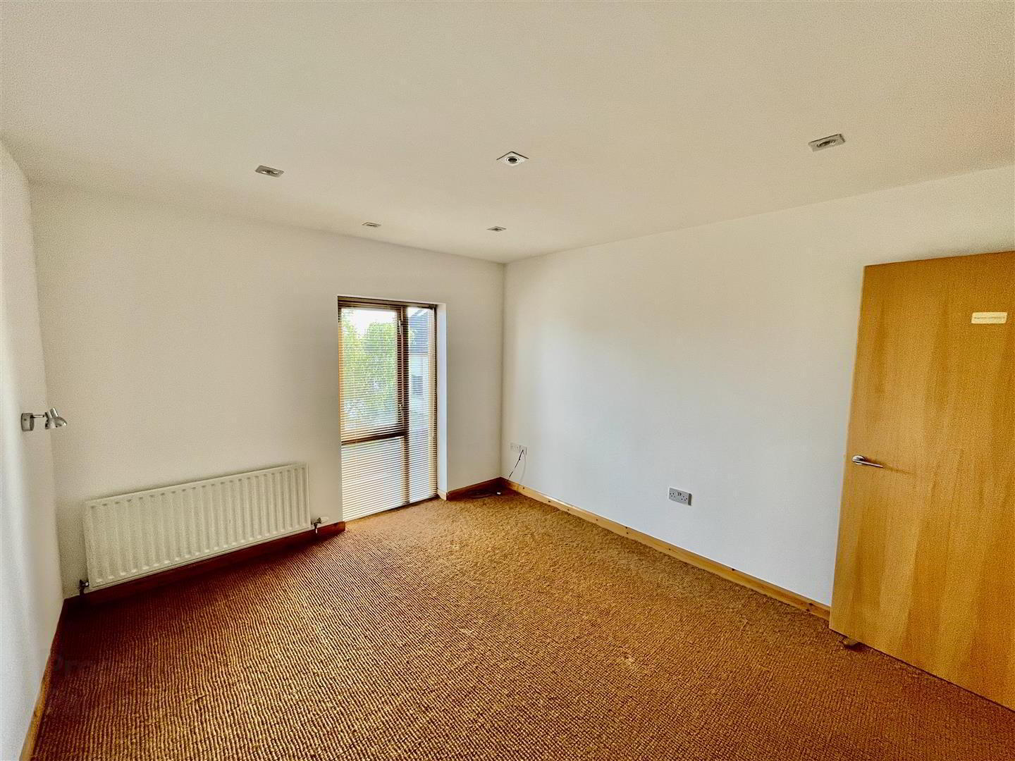 83c Shaftesbury Road 9 of 13
