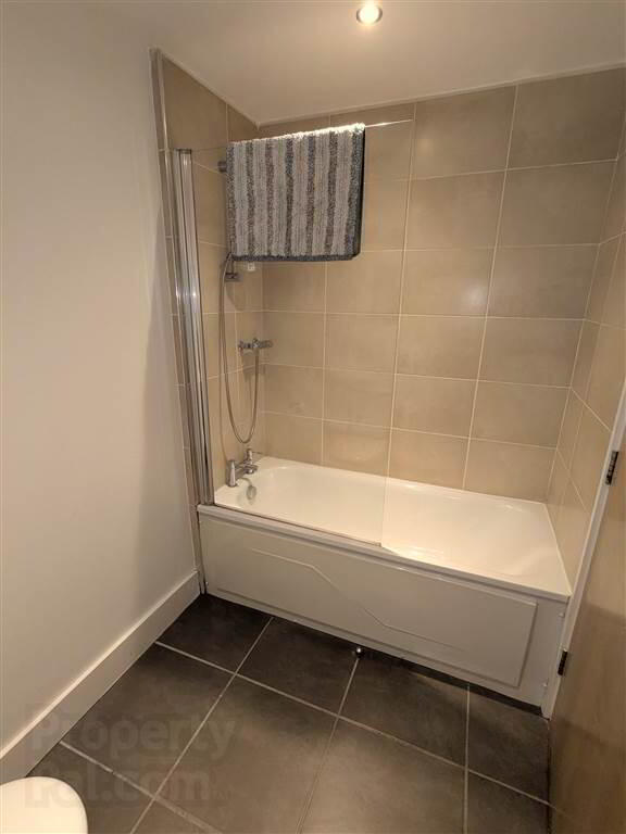 Apartment 12 Strand Central 27 Hillfoot Street 7 of 14