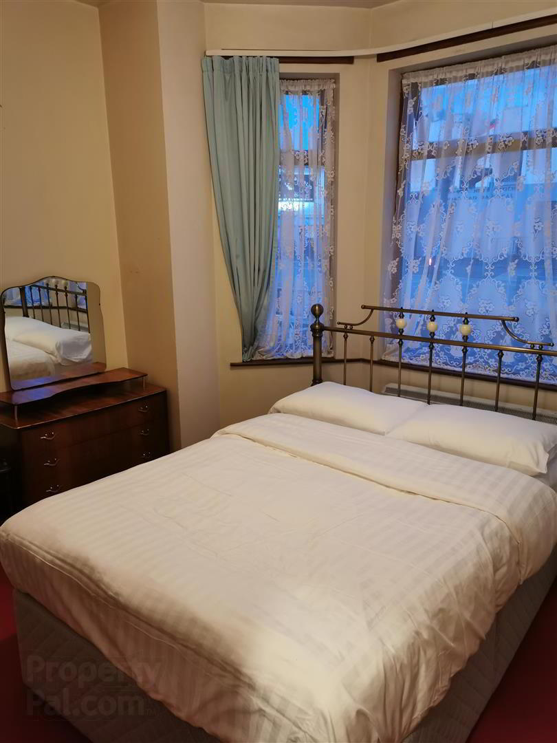 2 Self Contained Apts And Double Bedroom, 267&267a Falls Road 6 of 32