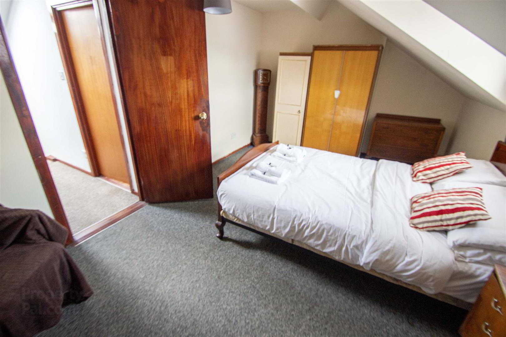 2 Self Contained Apts And Double Bedroom, 267&267a Falls Road 24 of 32