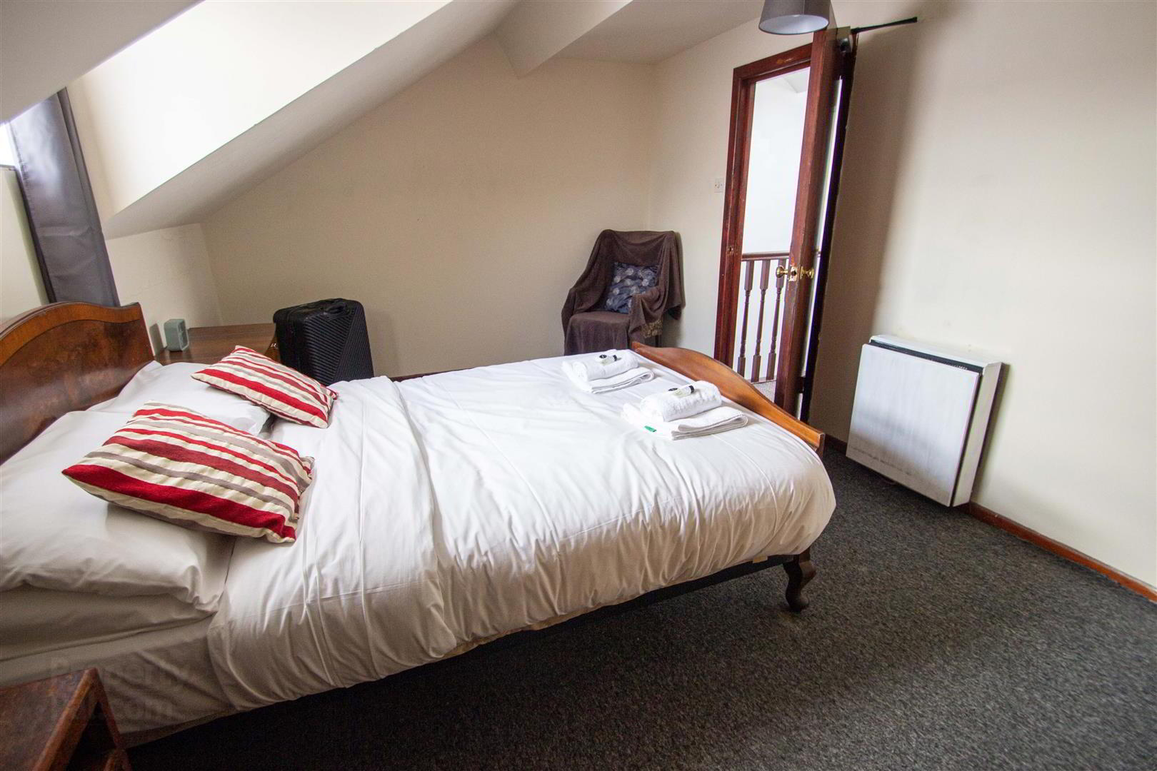 2 Self Contained Apts And Double Bedroom, 267&267a Falls Road 25 of 32