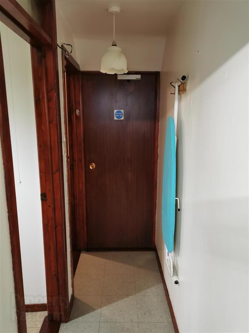 2 Self Contained Apts And Double Bedroom, 267&267a Falls Road 9 of 32