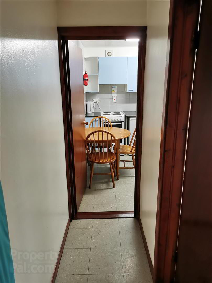 2 Self Contained Apts And Double Bedroom, 267&267a Falls Road 10 of 32