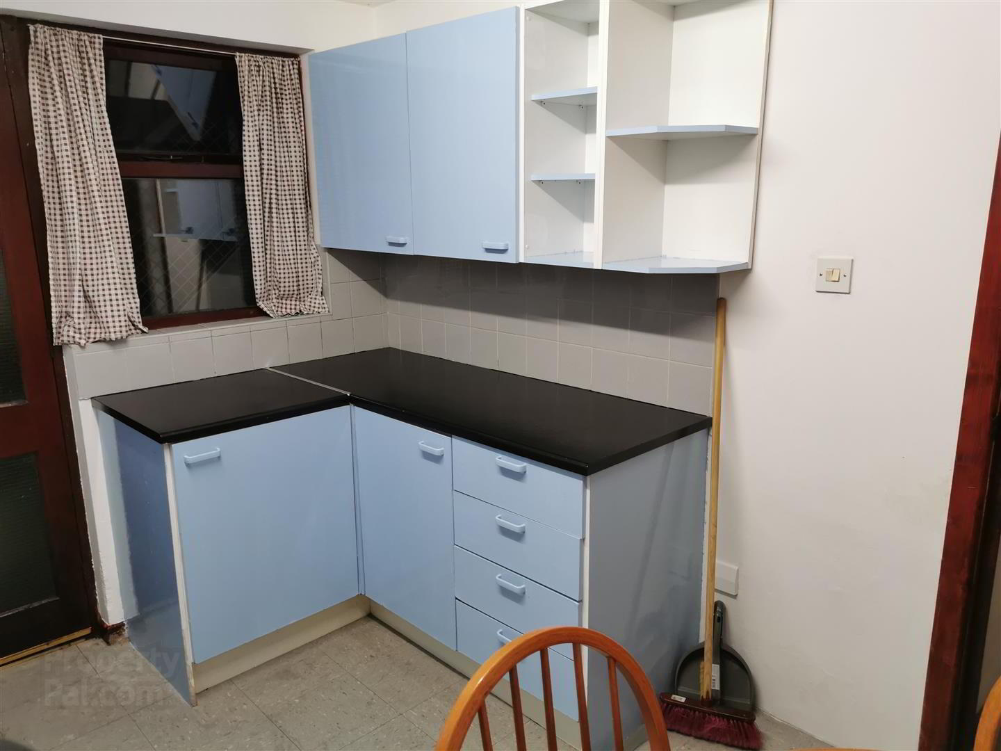 2 Self Contained Apts And Double Bedroom, 267&267a Falls Road 14 of 32