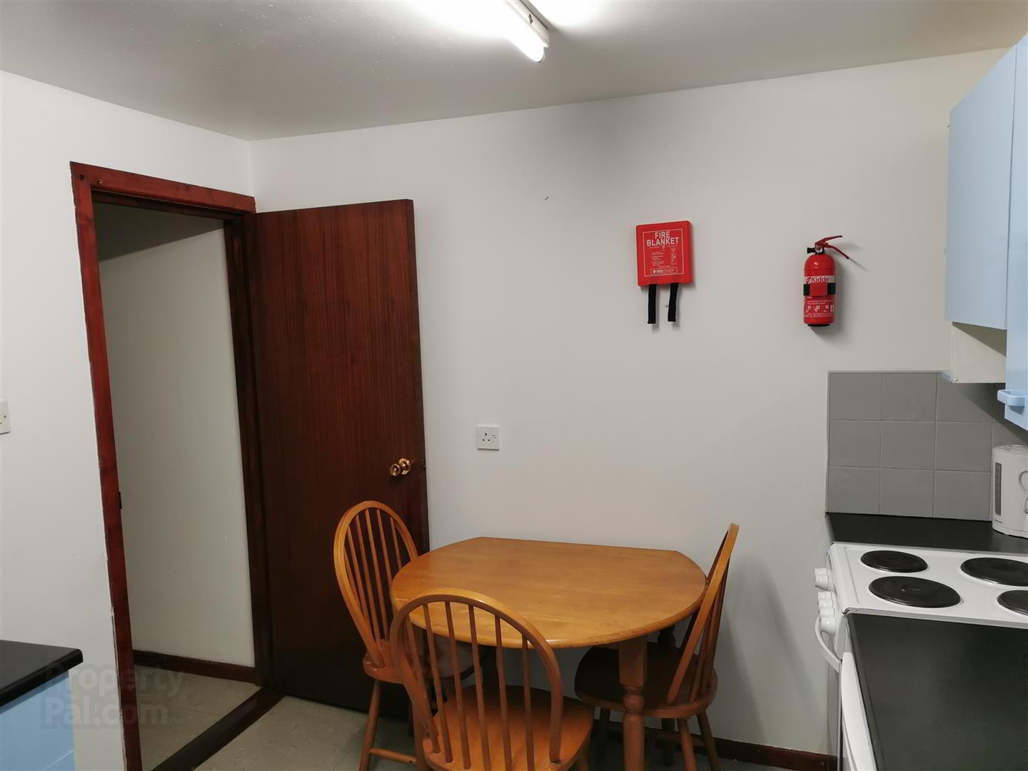 2 Self Contained Apts And Double Bedroom, 267&267a Falls Road 13 of 32