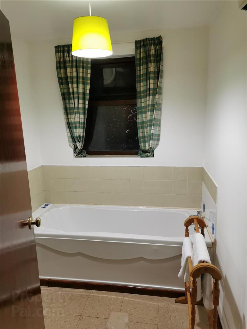 2 Self Contained Apts And Double Bedroom, 267&267a Falls Road 15 of 32