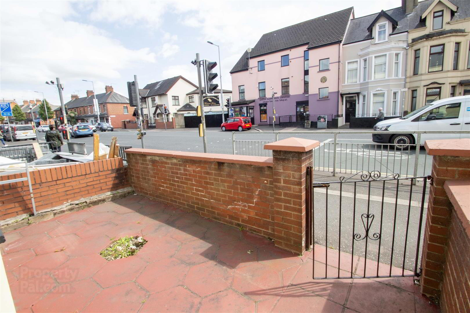 2 Self Contained Apts And Double Bedroom, 267&267a Falls Road 32 of 32
