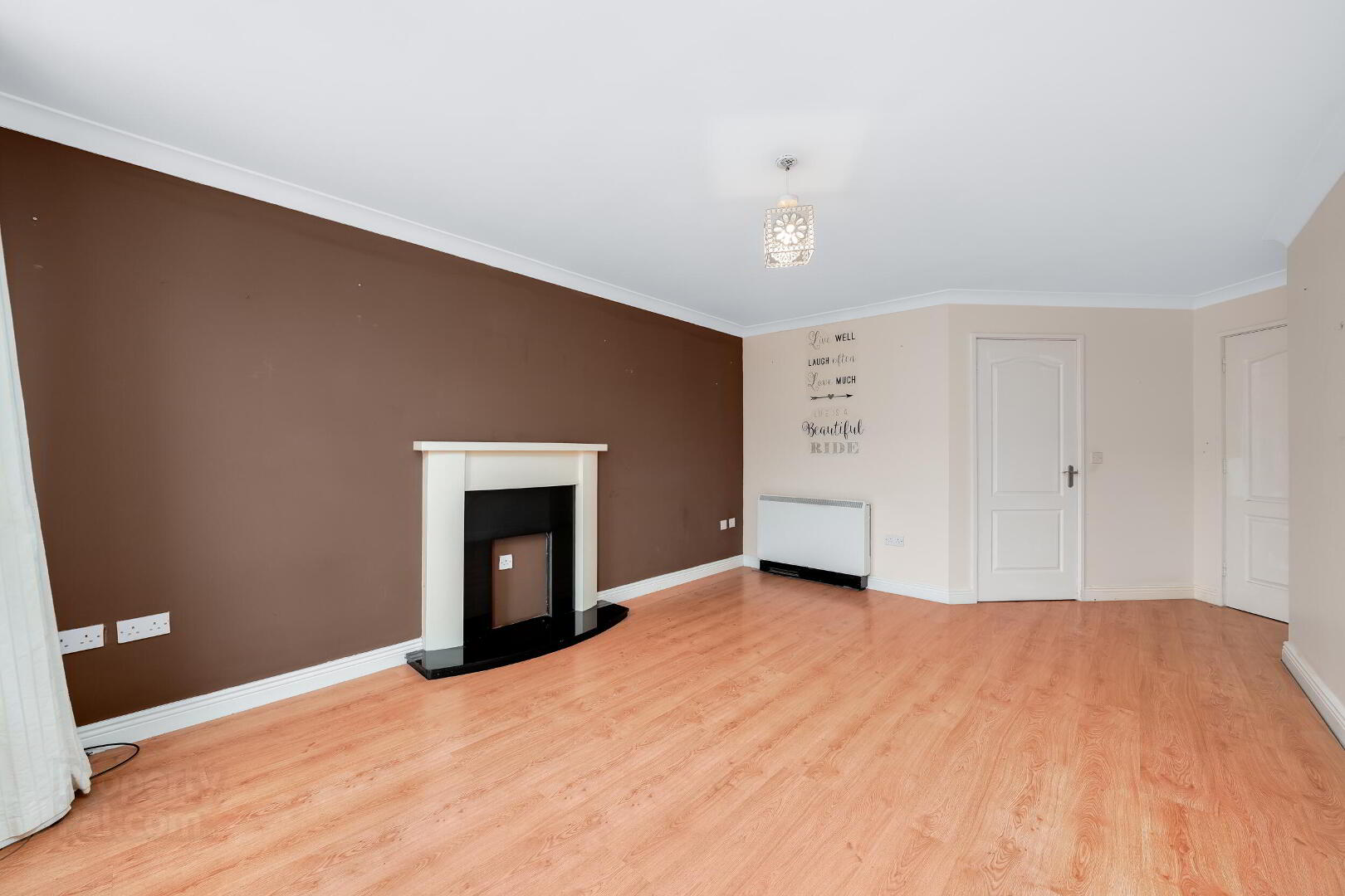37 Orchard Way 6 of 17