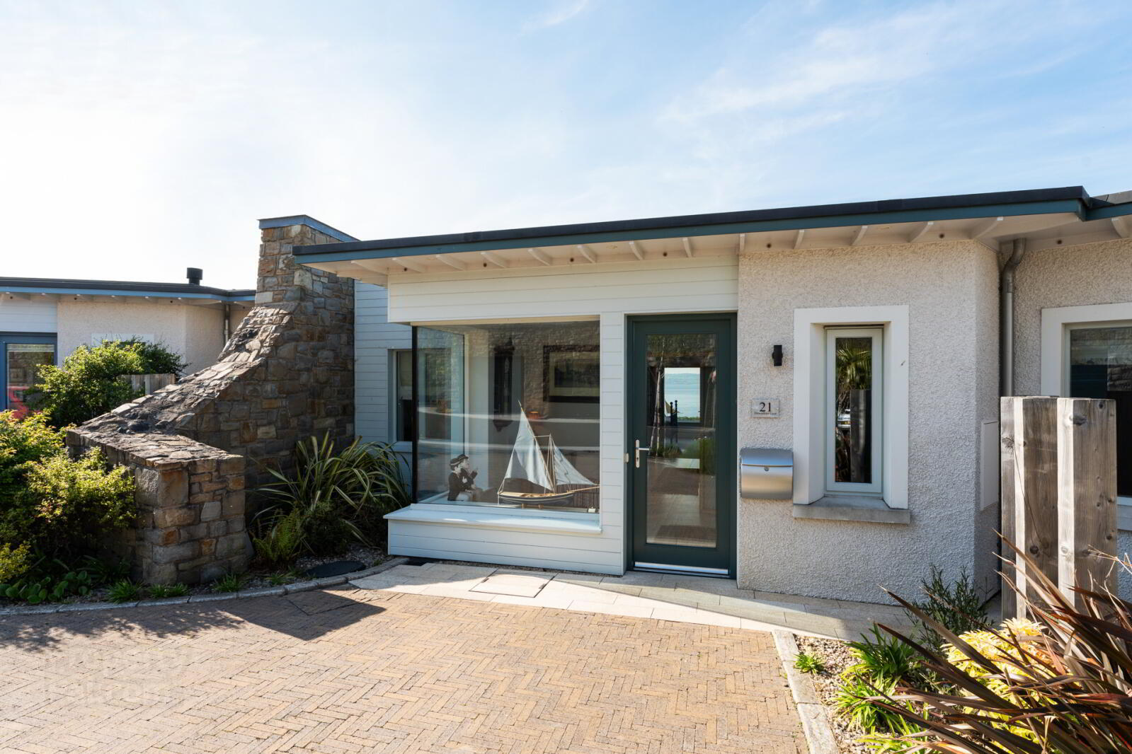 21 Downshire Lane 4 of 47