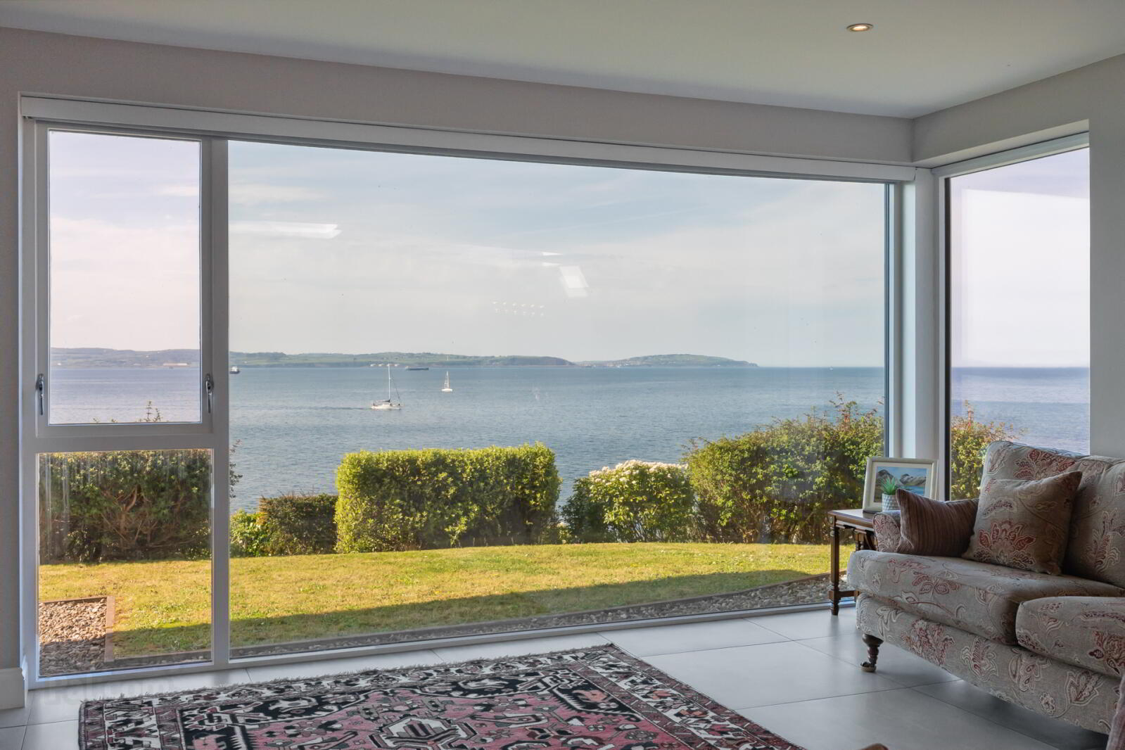 21 Downshire Lane 9 of 47