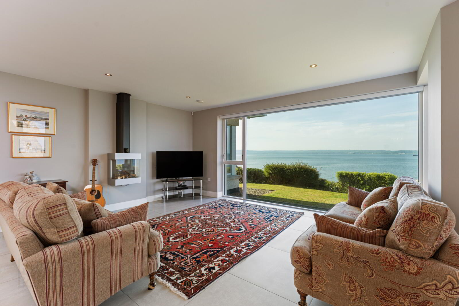 21 Downshire Lane 8 of 47