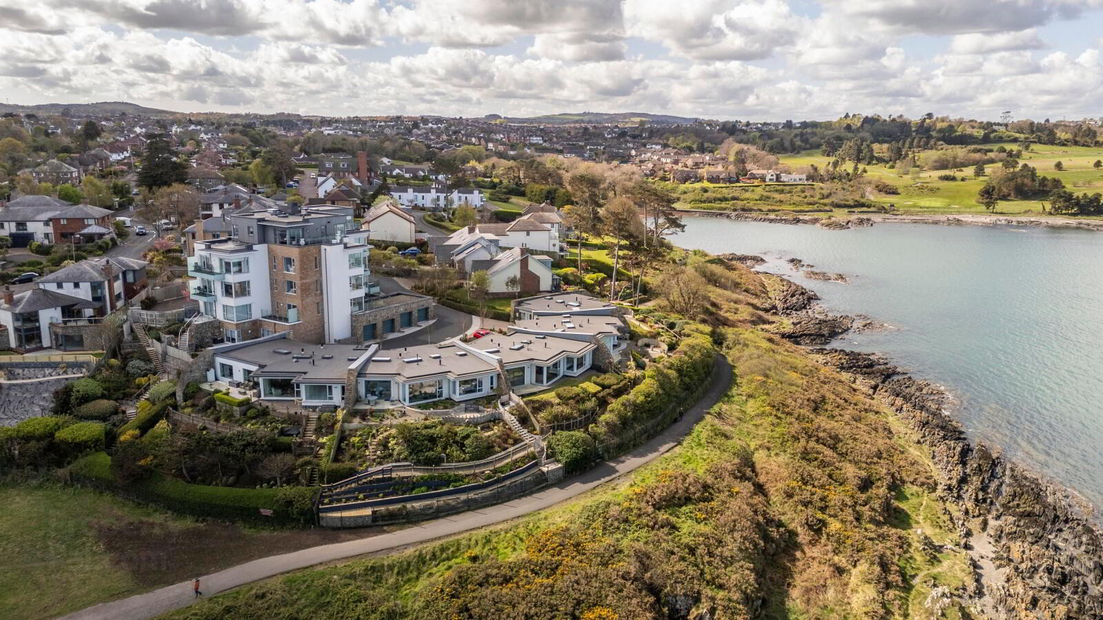 21 Downshire Lane 40 of 47