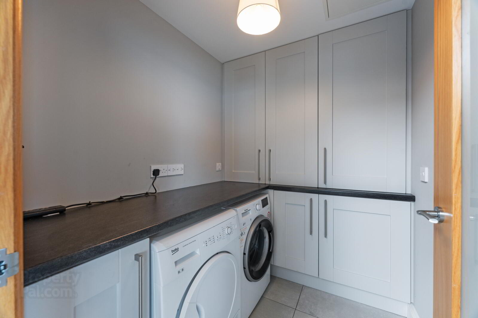 21 Downshire Lane 17 of 47