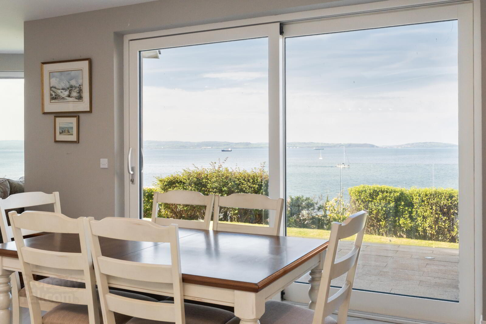 21 Downshire Lane 16 of 47