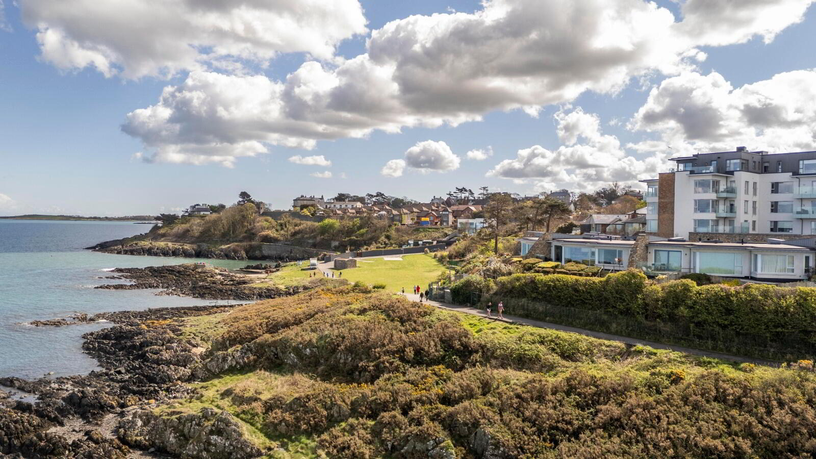 21 Downshire Lane 44 of 47