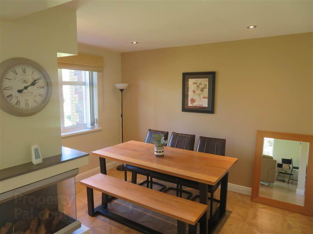 45 Glenburn Manor 4 of 7
