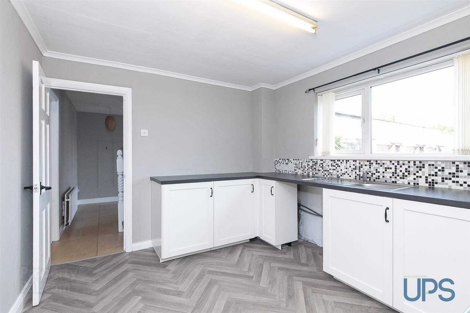 63 Glenveagh Drive 8 of 24