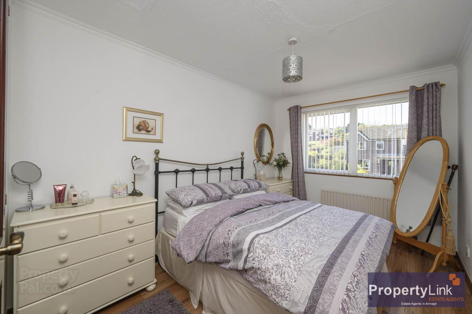 1 Mellifont Drive 14 of 19