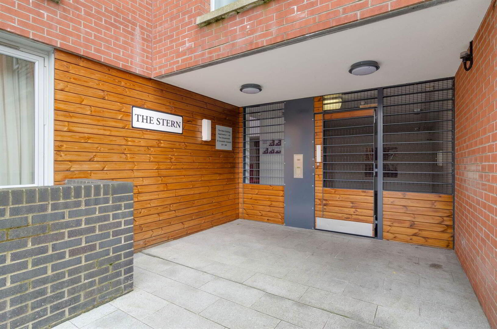 Apt 24 The Stern Building, 37 Annadale Embankment 3 of 22
