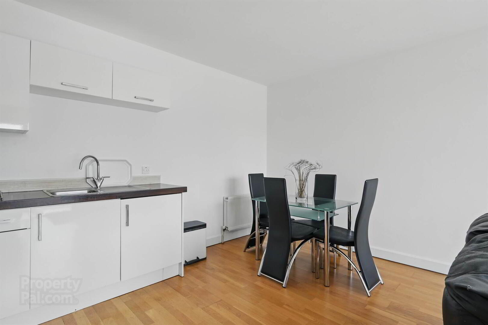 Apt 24 The Stern Building, 37 Annadale Embankment 15 of 22