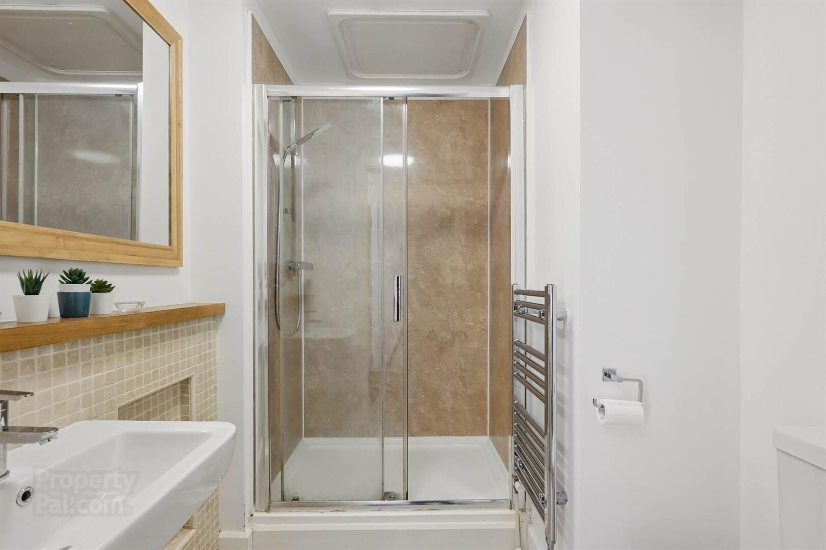 Apt 24 The Stern Building, 37 Annadale Embankment 21 of 22
