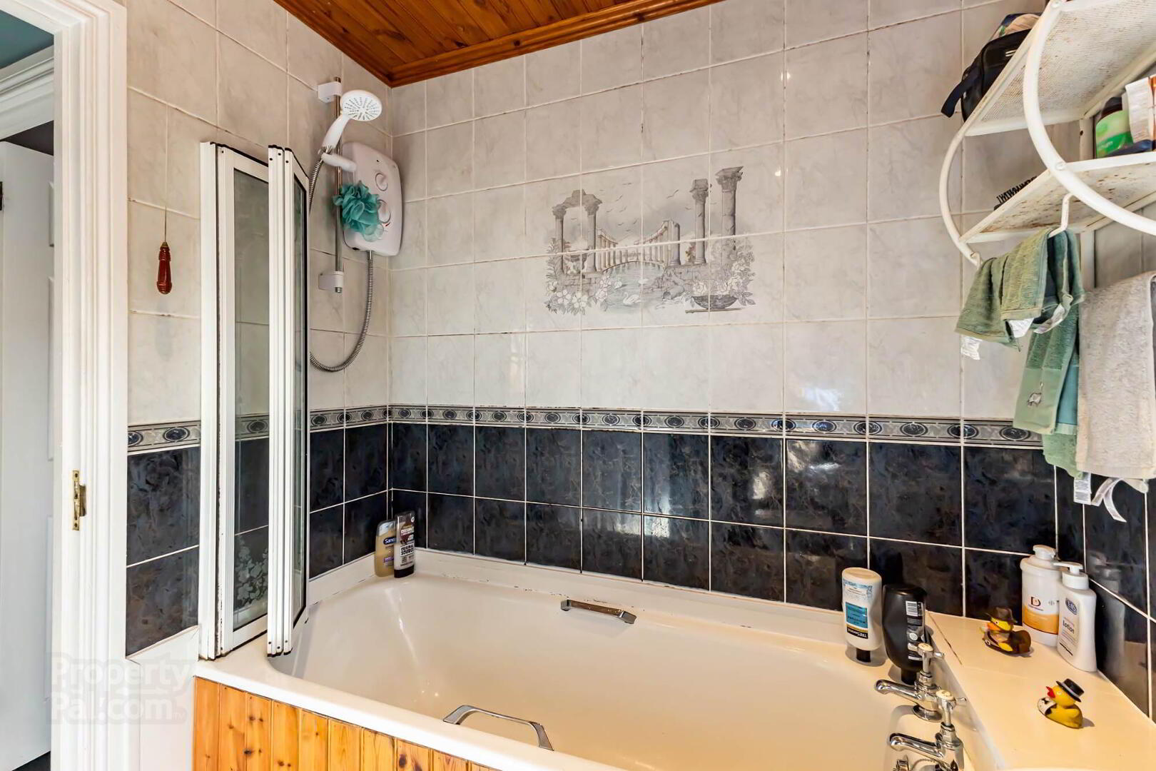 22 Castlehill Crescent 16 of 22