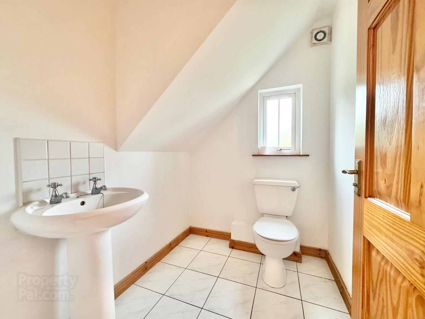 18 Slieveard Rise 4 of 16