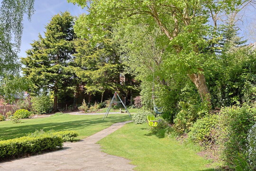 Mossvale House, 20 Hillsborough Road 108 of 119